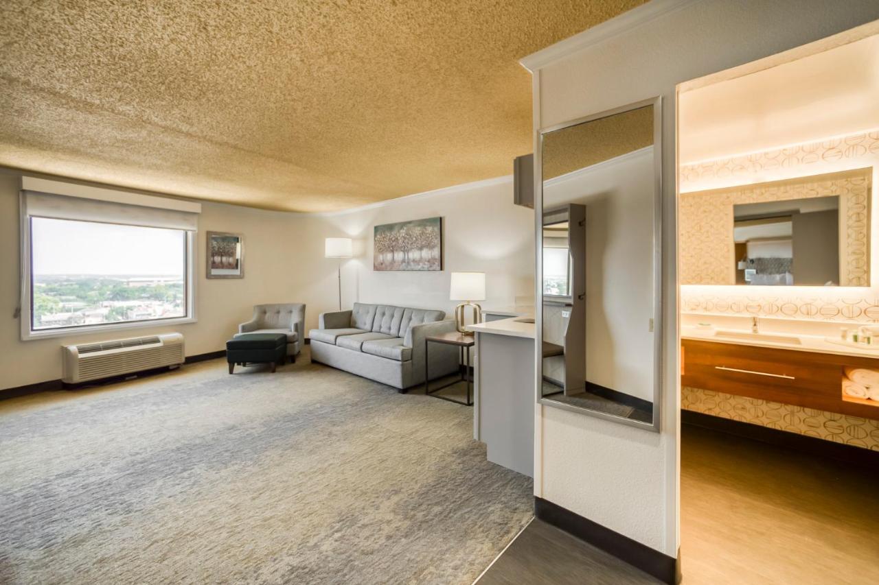 Holiday Inn Mobile Downtown Historic District By Ihg Exterior foto