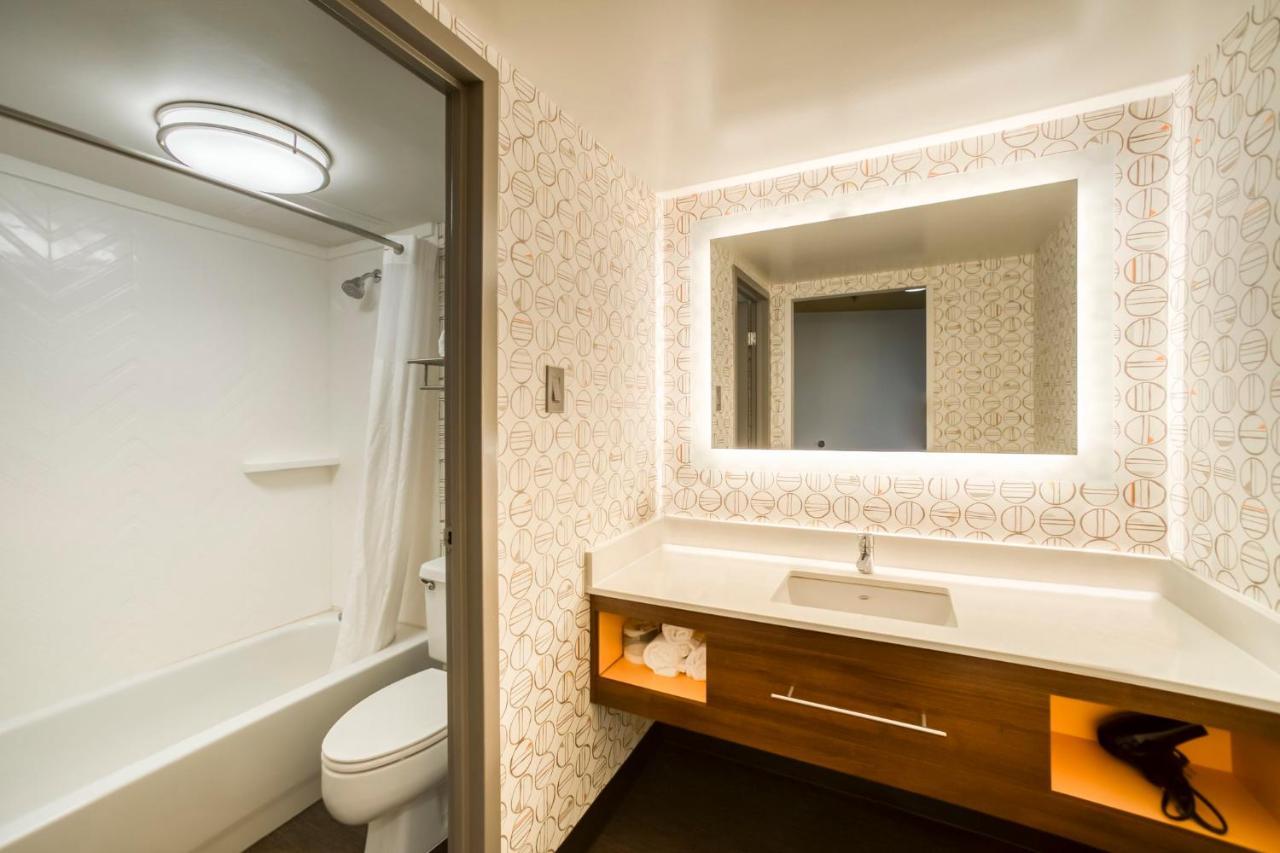 Holiday Inn Mobile Downtown Historic District By Ihg Exterior foto